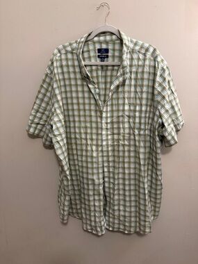George Green and White Plaid Short-Sleeve Button-Down Shirt